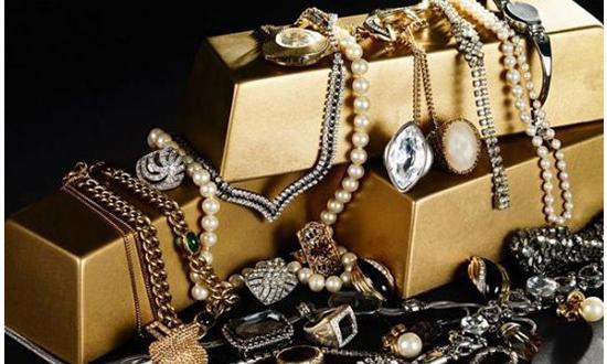 游戏英雄联盟赛程/中国手游月狂赚钱157亿元/上市公司现金分红四年超万亿元财富/奢侈品电商平台A+轮融资