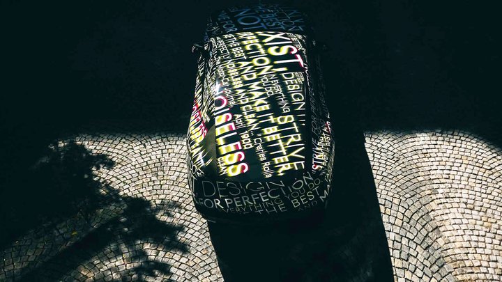 teaser-for-rolls-royce-spectre-launching-in-late-2023_100807988.jpg720